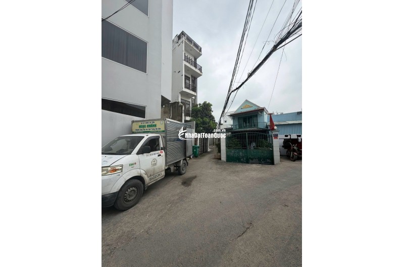 Cần bán nhà phố Q7 sổ riêng giá thấp